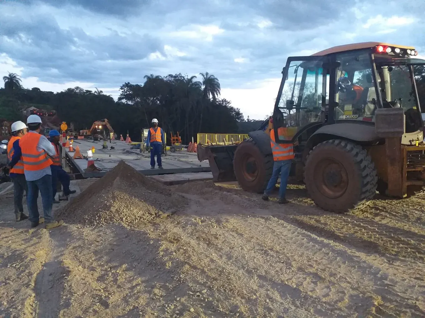 Engenharia e segurança do trabalho em obra